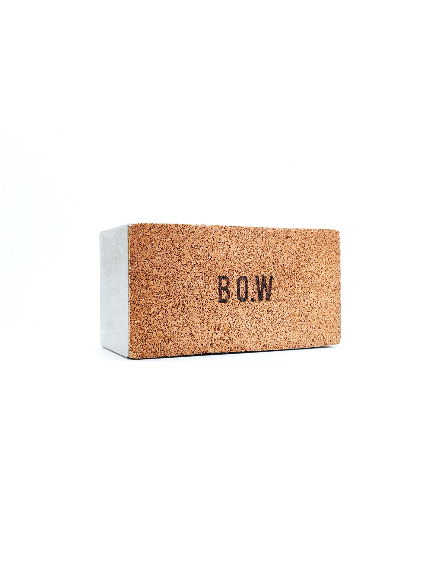 Contenant étanche carré en béton et liège